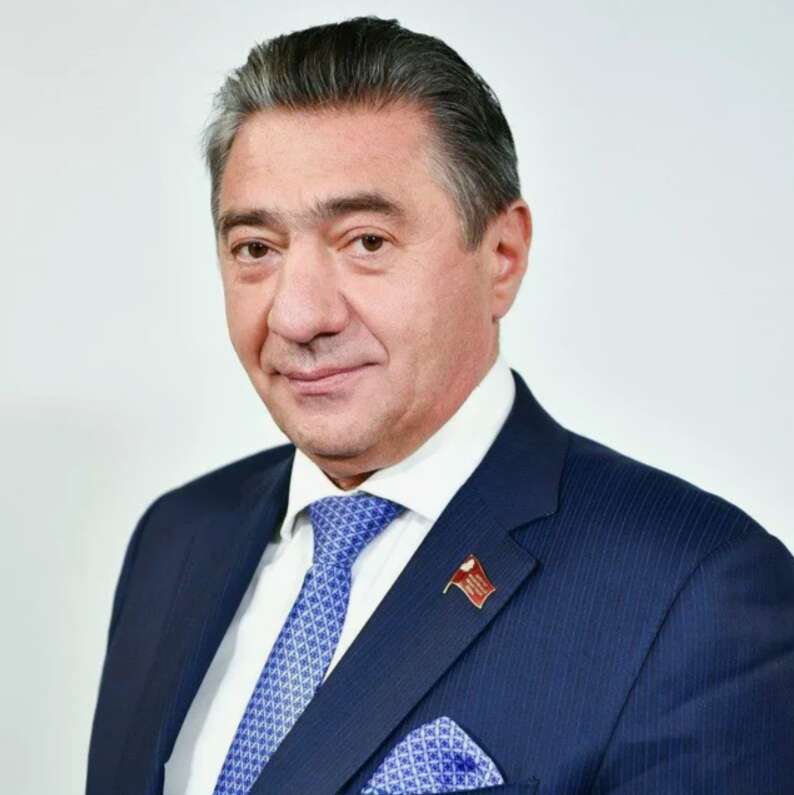Пекаревский хлеб насущный: как близкие депутата  qqtiqedidteitkmp