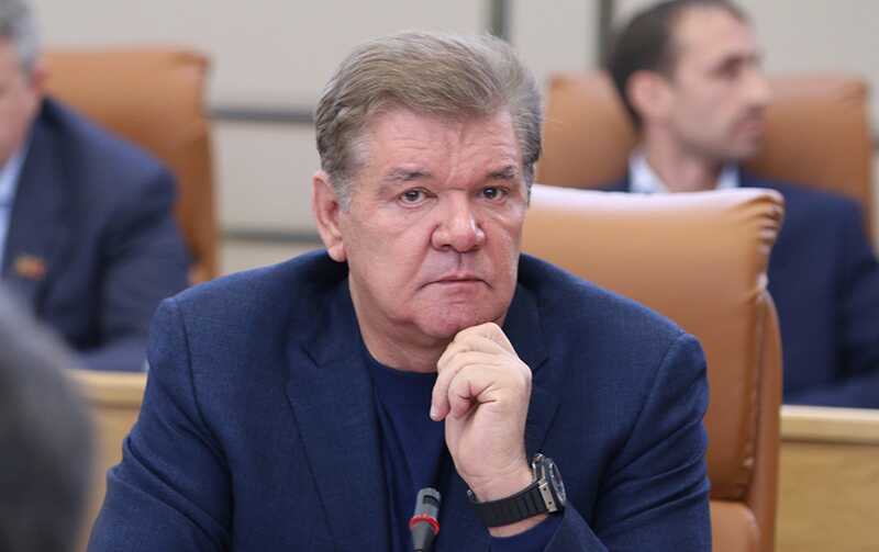Другу Усса выдали чёрную метку