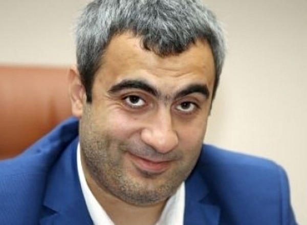 В «народном клубе всех армян» потерялись 20 млн и Валерий Оганесян