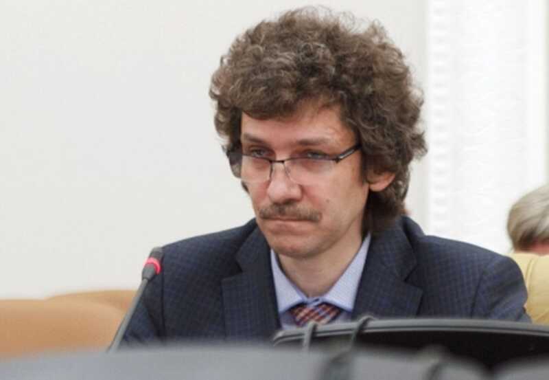 Тарифный мошенник Борис Хмелёв, руководитель РСТ, переходит на безопасную должность советника, в то время как жители города переплачивают за отопление